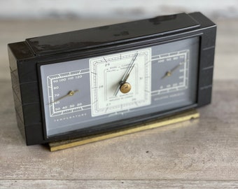 Vintage Barometer Thermometer Airguide - Bakelite Case - Very Nice