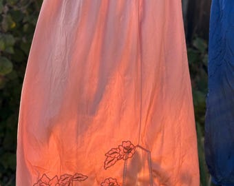 Vintage Half Slip Salmon Pink 1950 Embroidered Knee- Length - Keyser Size Small