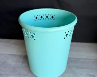Vintage Plastic Trash Can -Turquoise Aqua c. 1960s