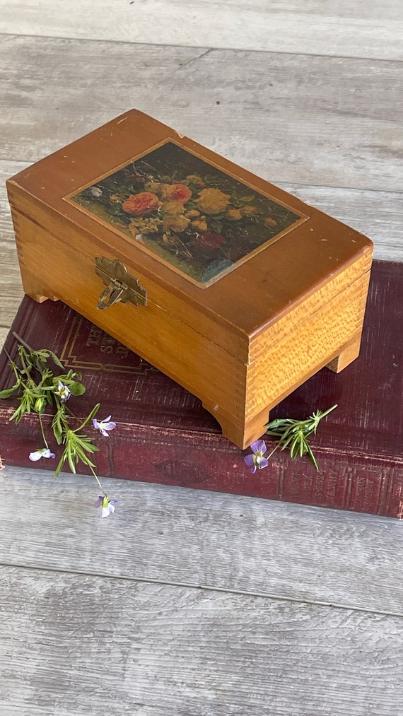 Vintage Wooden Chest Jewelry Box - Old Floral Sce… - image 8