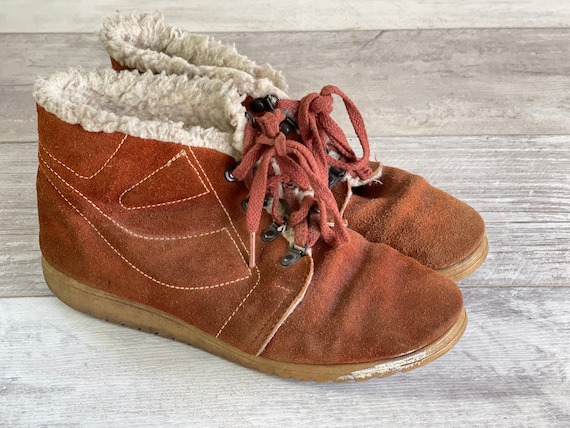 Vintage Woodbridge Suede and Shearling Booties - … - image 1