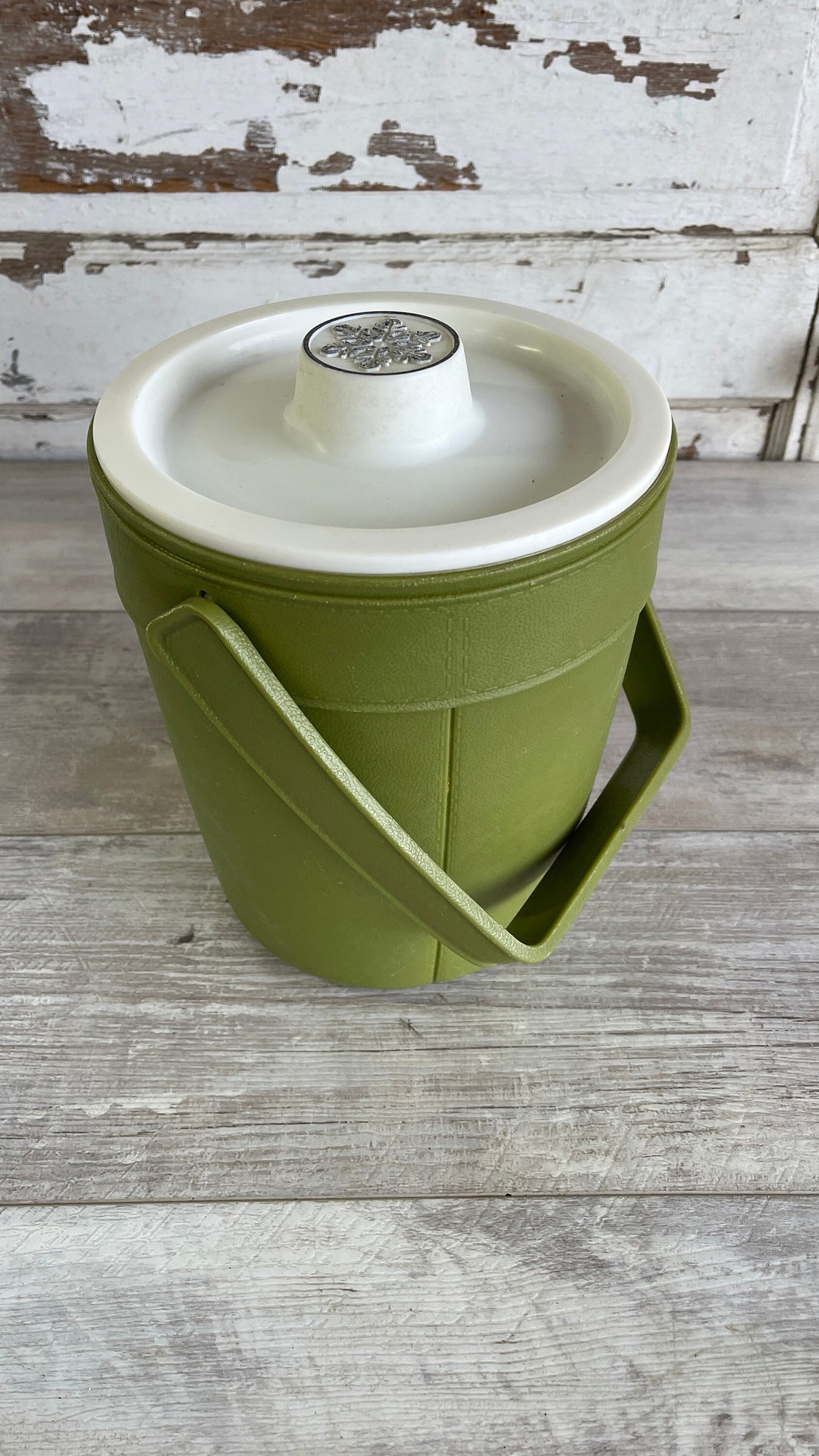 Vintage Rubbermaid Ice Bucket 2260 Avocado Green Plastic Ice Chest