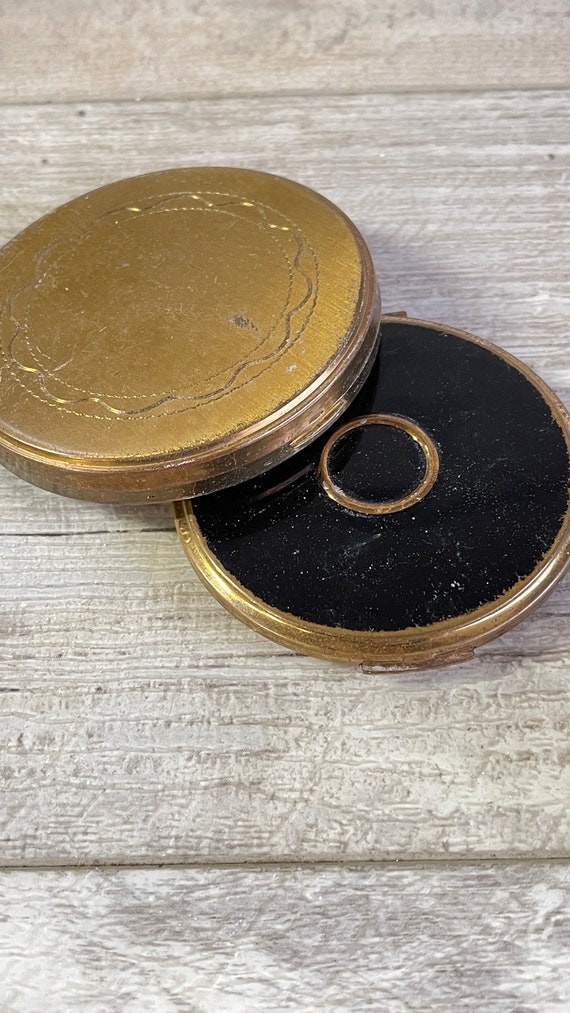 Vintage Compacts - Charles of the Ritz and Stratto