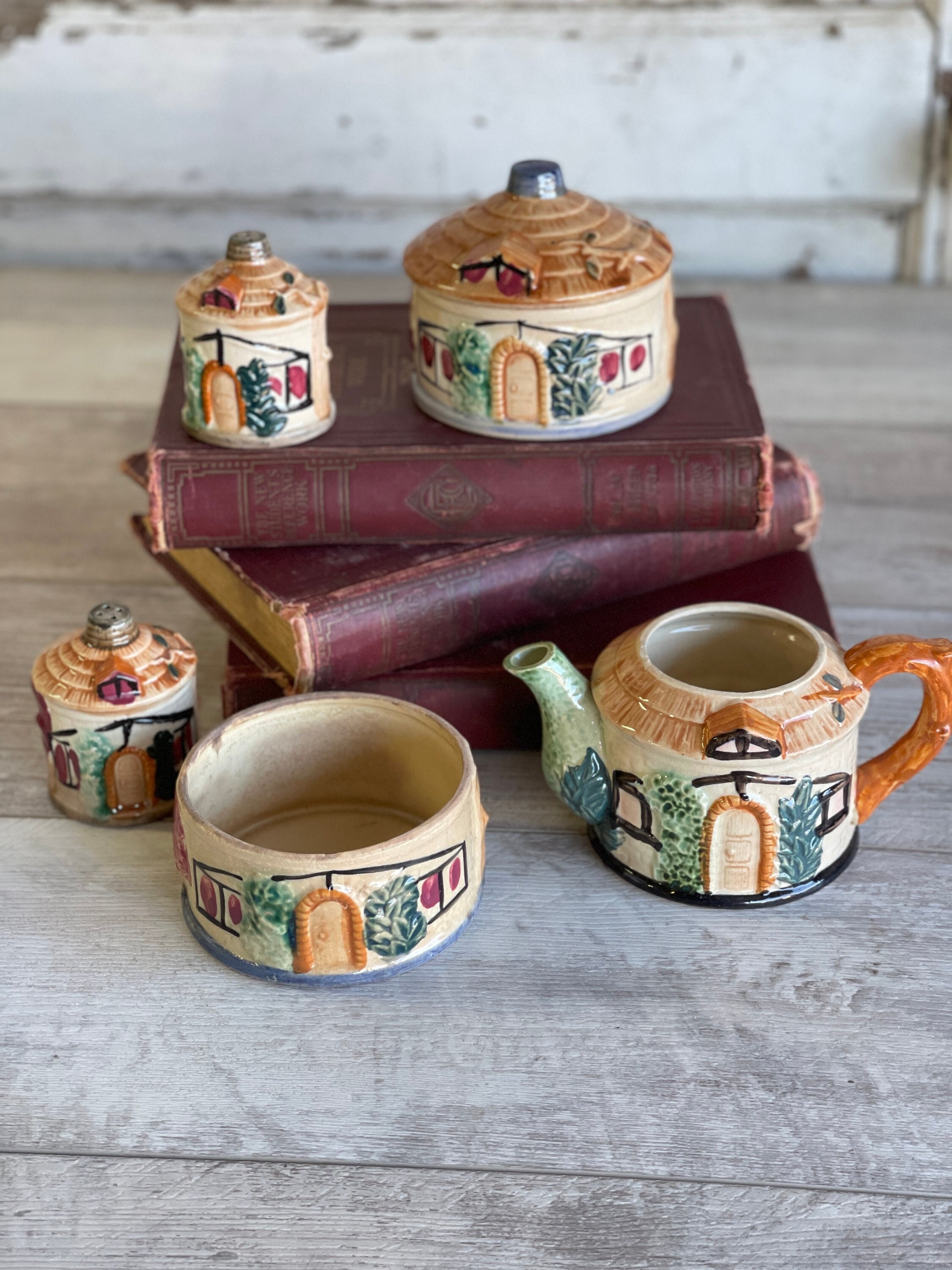 Cottage Salt Pepper Shakers Vintage cottagecore decor made in japan