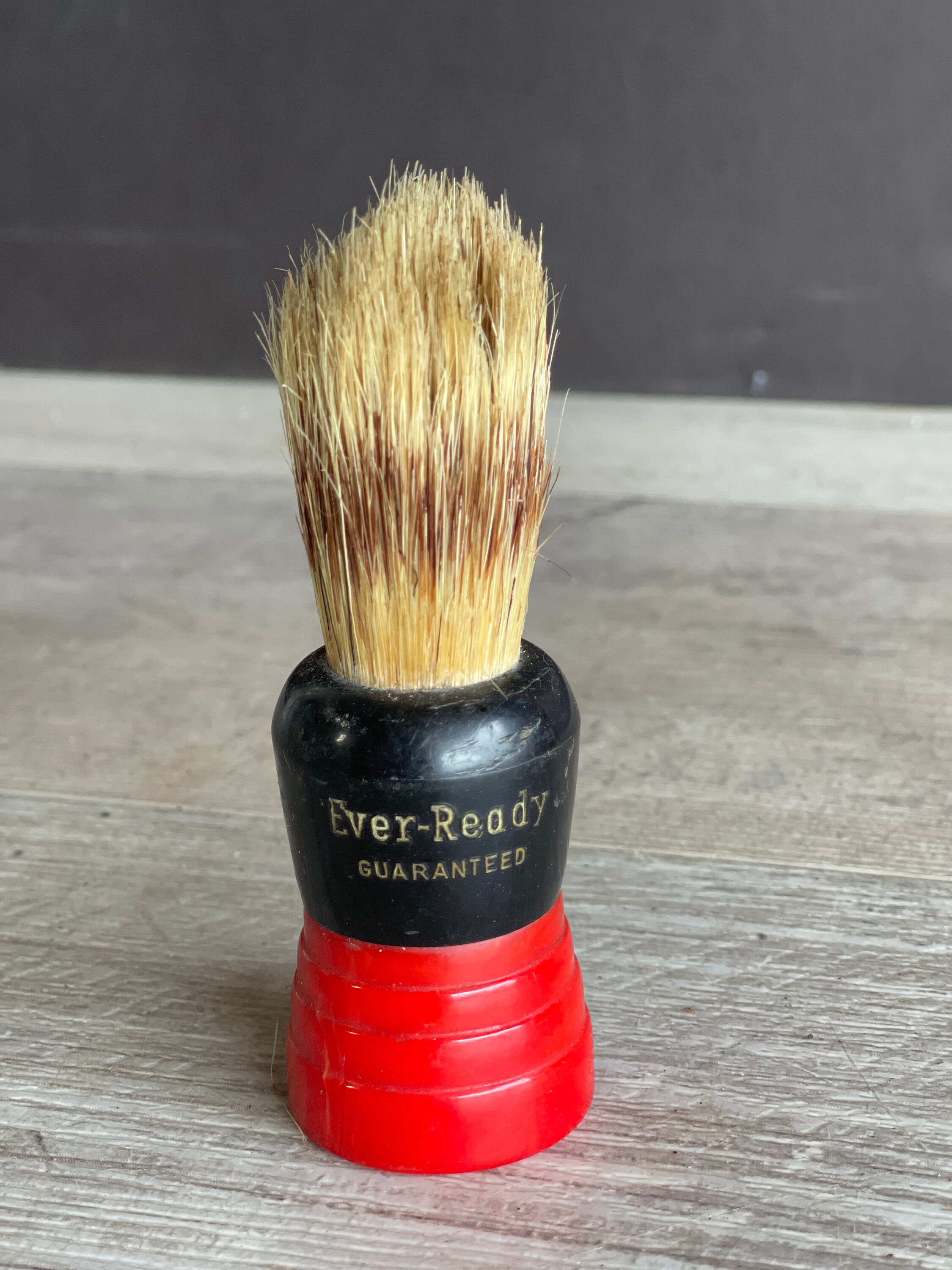 Vintage　Ever Ready 片刃髭剃り　Made in U.S.A. Vintage Ever Ready Shaving Brush Red Bakelite Natural Bristle 200