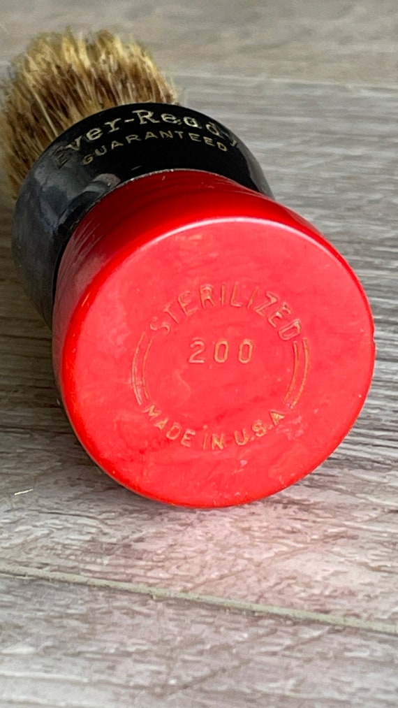 Vintage Ever Ready Shaving Brush Red Bakelite Natural Bristle 200
