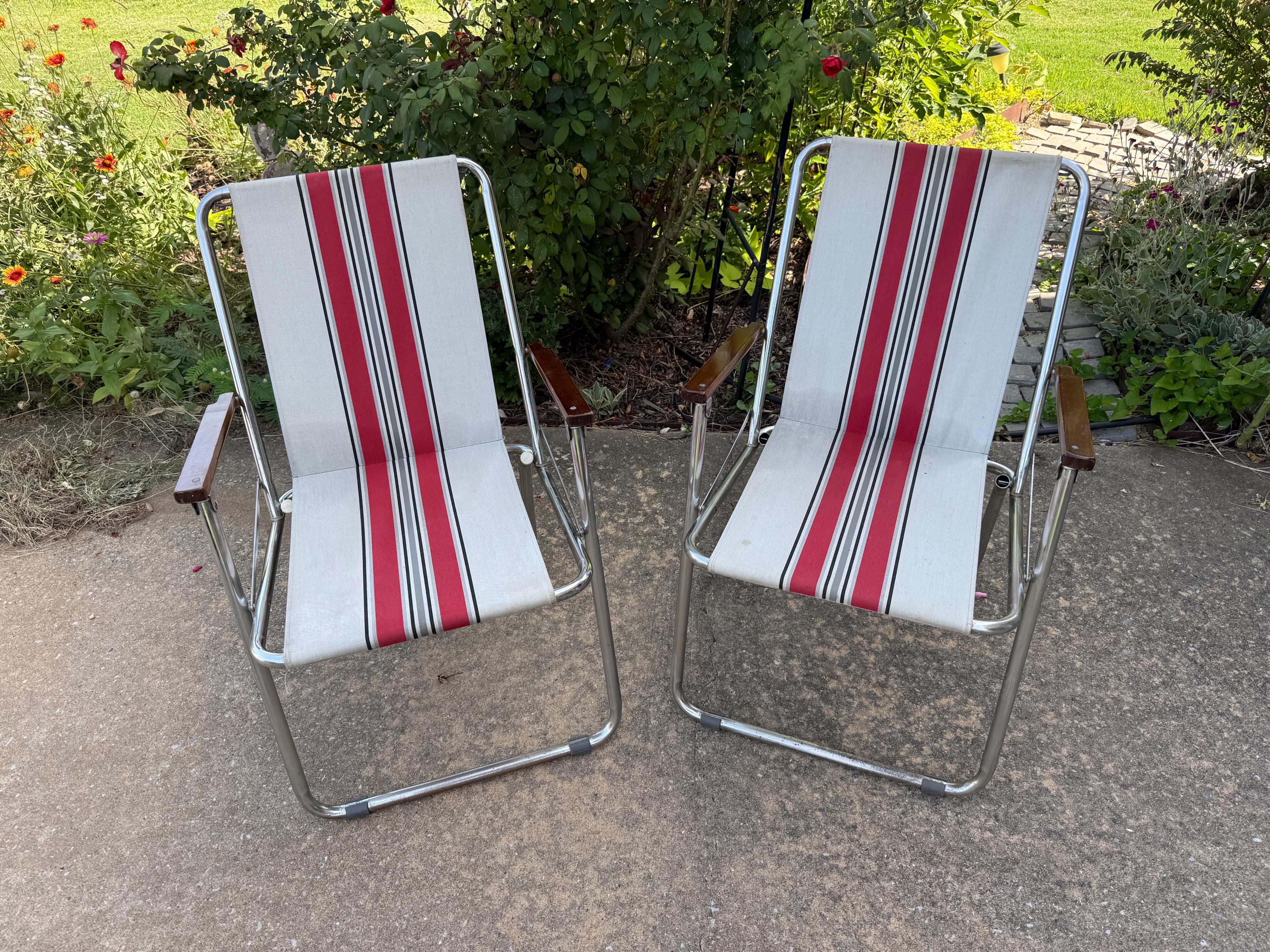 Vintage Folding Chairs: Elite Chrome Striped Canvas 1970s Deck