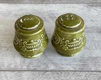 Vintage Salt Pepper Shakers Canonsburg Regency Green