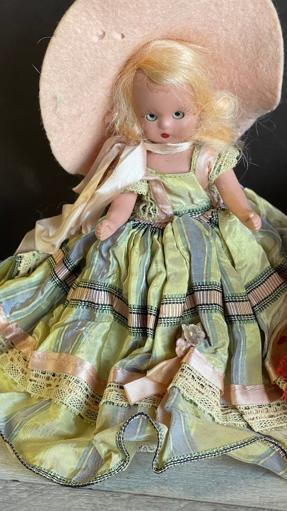Vintage Nancy Ann Storybook Doll: 1940s Hard Plastic, 5.5