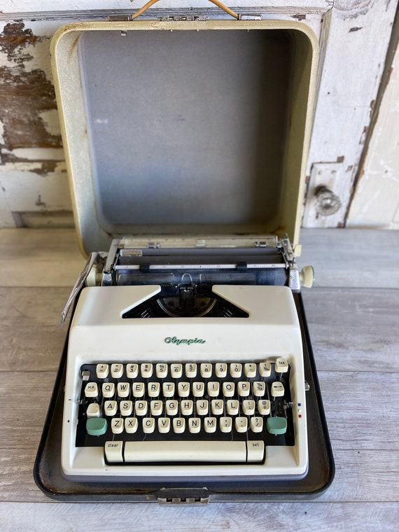 Vintage Olympia Typewriter SM9 1964 Gray Aqua Portable Typewriter 