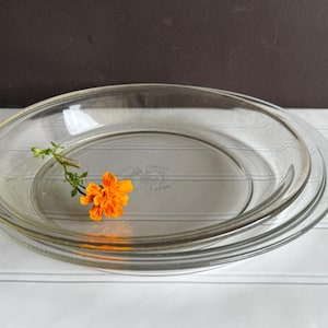 Vintage Pyrex Clear Glass Pie Plate - 9 or 10 Inch Flat Rim