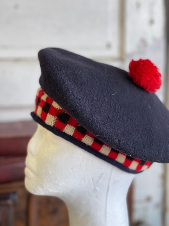 Vintage Beret Basque Beret 1946 - Small Wool - Dorothea Knitting Mills Toronto - Genuine Fleur de Lis Navy Blue and Red