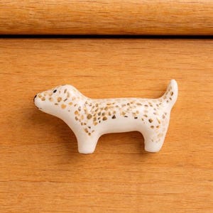 Keramik Hund vergoldeter Schubladenknauf, Kinderknauf, Kleinkind, Säugling, Kinderzimmer, Luxe, Dekorativ, Tierdekoration, niedliches Geschenk