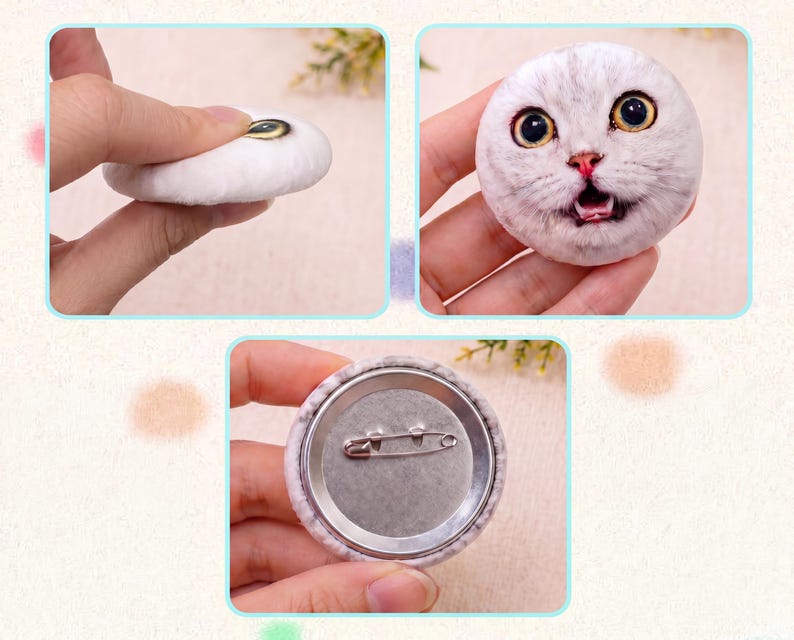 Puede incluir: Un conjunto de tres im&aacute;genes que muestran un bot&oacute;n redondo con un dise&ntilde;o de cara de gato. El gato tiene pelaje blanco, ojos amarillos grandes y la boca abierta. El pin tiene una parte trasera de metal con un cierre de imperdible.