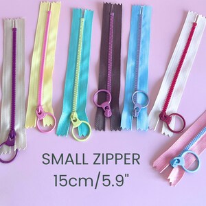 Multicolor Statement Zipper with Hoop Ring Zipper Two Tone Resin Coloured Zip Contrasting Colour Loop Handle Closed Ended Zipper for Bag Sew