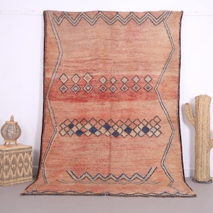 Vintage moroccan rug 5.6 x 8.6 ft - Moroccan rug - Old moroccan rug - Wool rug - Handmade rug - Berber rug - Home decor vintage - Peach rug