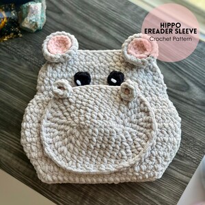 Hippo eReader Sleeve with Pocket