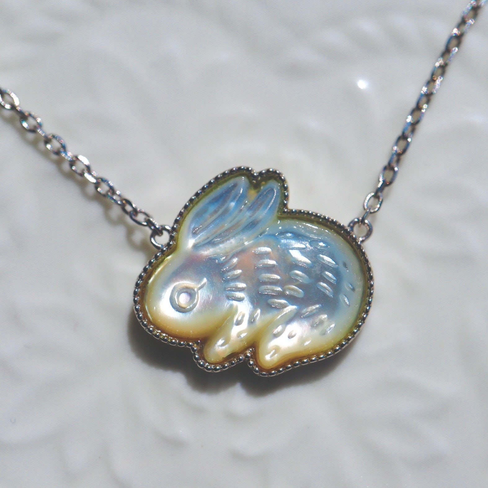 VVV☆[SET] PEARL RABBIT SURGICAL NECKLACE il_fullxfull.6109497094_kkkc.jpg
