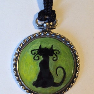 Cat Silhouette Necklace Pendant Halloween Black Green