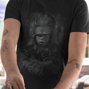 Land of the Lost Tee, Chaka Character, Retro Sci-Fi (Unisex S-5XL)
