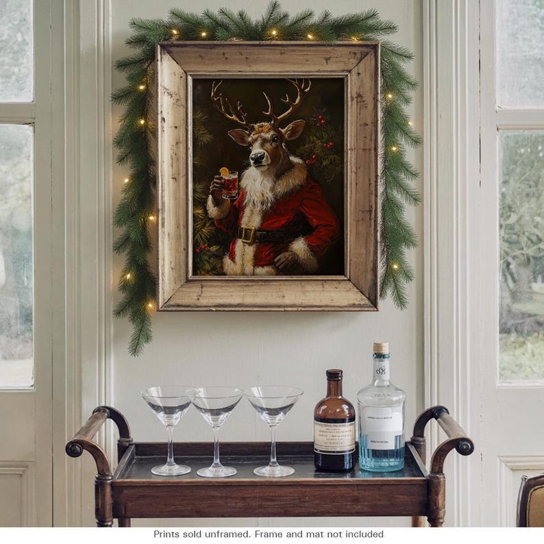 Santa Suit Deer Art - Christmas Whiskey Picture, Holiday Bar Print, Whimsical Reindeer, Winter Decor afbeelding 5