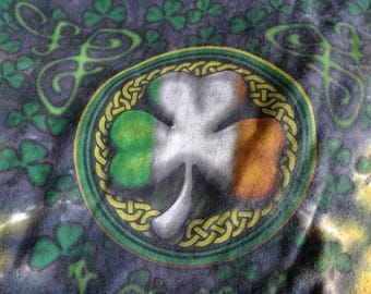 Vintage Liquid Blue Tie Dye T-Shirt: Irish Knot Shamrock Graphic, Men's XL