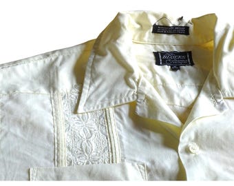 Vintage 1970s Pale Yellow Button Down Shirt Size Medium Men, 70s Blocks Connoisseur Collection Short Sleeve Poly Cotton Top