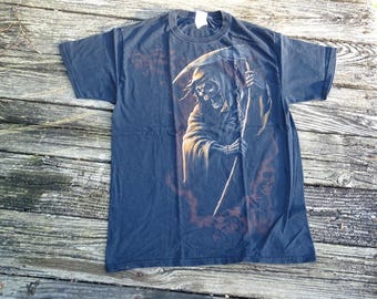 Y2K Vintage Fruit of the Loom HD Cotton Graphic Tee, Size M Faded Black Honduras