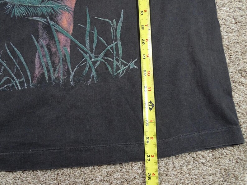 Vintage 90s Cougar Mountain Lion T-Shirt Made in USA Mango Tropic Adventure Wear Graphic Distressed Thrashed Aesthetic Adult Large Bild 5