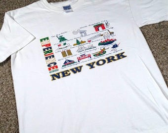 Vintage 90s Y2K NYC Landmark T-Shirt Youth XL / Adult Small, Twin Towers World Trade Center Graphic Tee, New York Souvenir Double Stitch