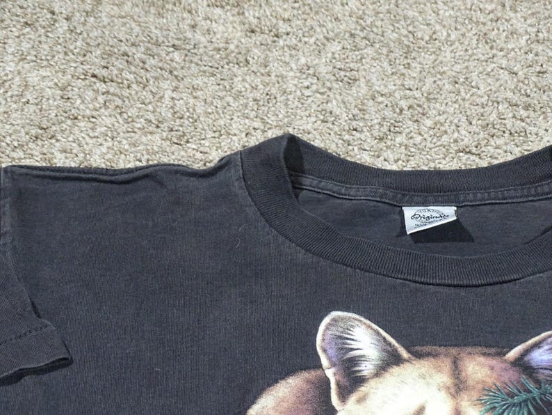 Vintage 90s Cougar Mountain Lion T-Shirt Made in USA Mango Tropic Adventure Wear Graphic Distressed Thrashed Aesthetic Adult Large Bild 4