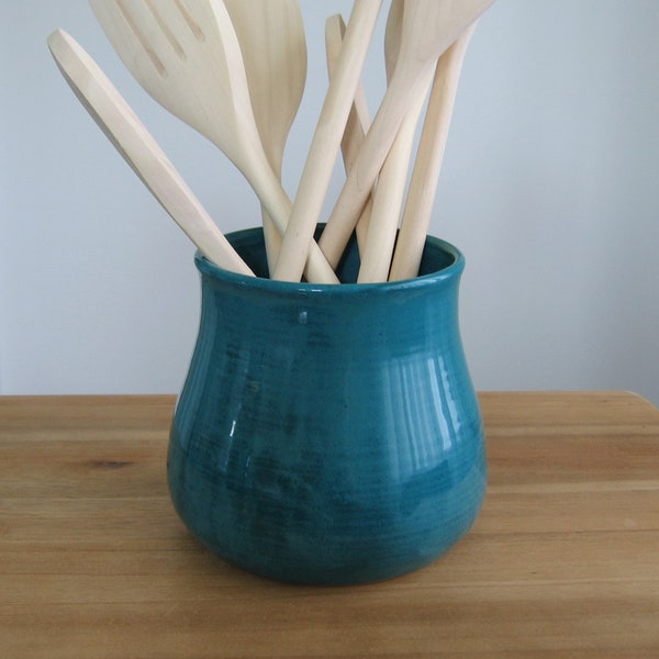 Vasija de utensilios de cerámica en azul pavo real / verde, Organización de almacenamiento de cocina de cerámica, Caddy de utensilios, Foodie de gres lanzado a mano, regalo de chef