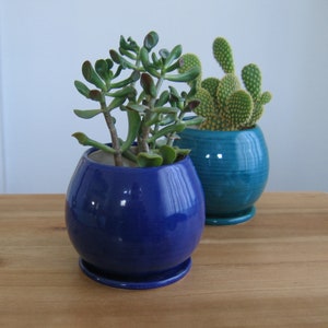Medium pottery sphere plant pot and drainage tray, White, Peacock or Cobalt, Gardening, Minimalist round ceramic succulent cactus planter image 1