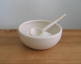 White Ceramic Salt Cellar with Spoon: Modern Minimalist Stoneware Pottery Salt Pig Bowl