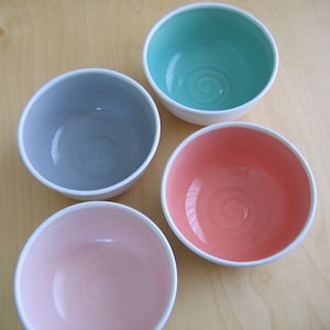 Mismatched soup or cereal bowls, Set of 4 pottery bowls, Mid century modern colorway, Stoneware ceramic ice cream, Pink, Gray, Foodie gift