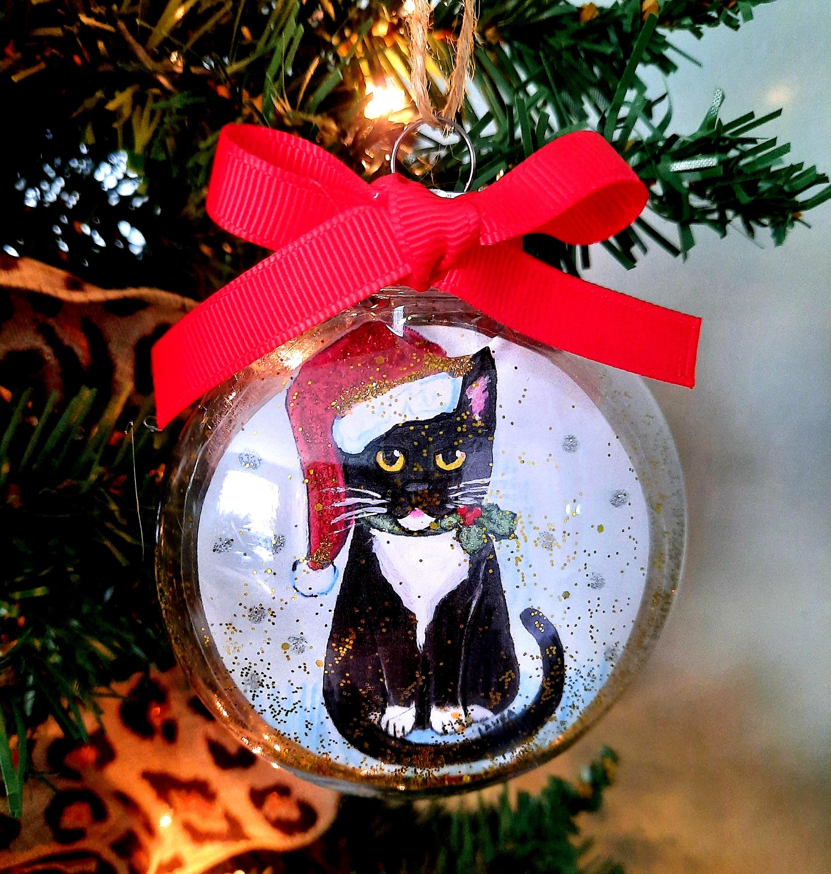 Tuxedo Cat Christmas Ceramic Ornaments 2024-Cute Santa Hat Cat Holiday Present Xmas Tree Decorations Cute Animal Home Decor Ornament Flat