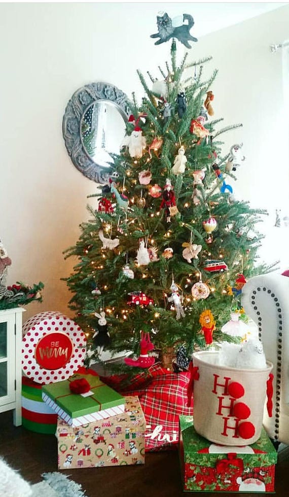 How To Make A Bow Christmas Tree Topper - Trimmed Roots