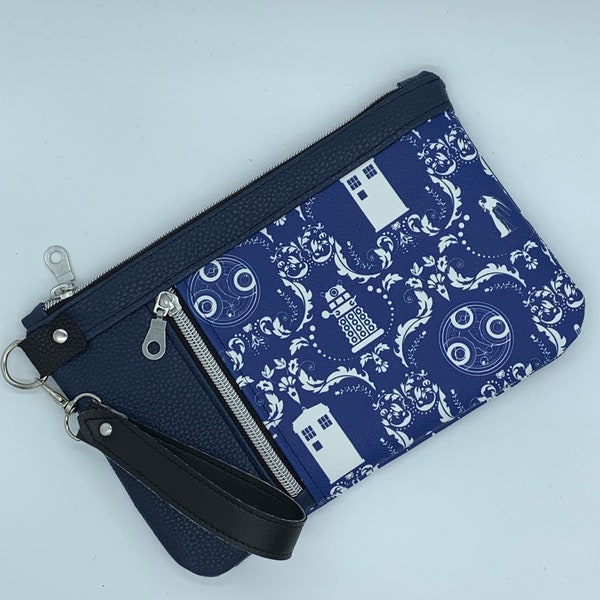 Doctor Who zippered Clutch, Doctor Who purse, Doctor Who bag, TARDIS bag, doctor who wristlet, TARDIS wristlet, weeping angels bag