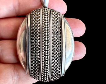 Large Victorian Sterling Silver Oval Locket Ornate Applied Rope Work Design