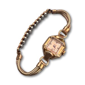 Vintage 1967 14K Gold Bulova Women’s Gold Teardrop Bracelet Watch Vintage 1967 14K Gold Bulova Women main image 4