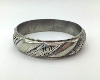 Antique Heavy Carved Etched Berber Silver Morocco Bangle Bracelet 94 Grams