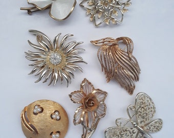 Vintage Brooch Collection Gold Sparkle Faux Pearls - Set of Seven