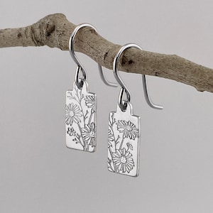 Silver Daisy Wildflower Drop Earrings - Minimalist Dangle Earrings - Daisy Fields Botanical Earrings - Tiny Dangle Earrings - Gift For Mom
