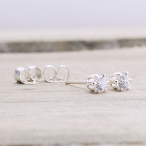 White Topaz Stud Earrings Tiny April Birthstone Earrings Dainy Gemstone Stud Earrings April Birthday White Topaz Earrings Birthstone Studs
