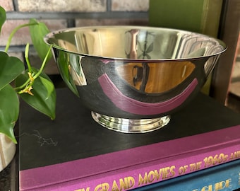 Vintage Oneida 8” Silverplated Paul Revere Reproduction Footed Bowl. Sons of Liberty Bowl. American Hollowware. Bridal Gift.