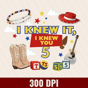 Puede incluir: Un dise&ntilde;o gr&aacute;fico con el texto I KNEW IT, I KNEW YOU 5, una pulsera de cuentas con las palabras YOU'VE GOT A FRIEND IN ME, un sombrero de vaquero rojo, botas de vaquero beige, una guitarra, una huella de bota marr&oacute;n con TAYLOR y bloques con letras.