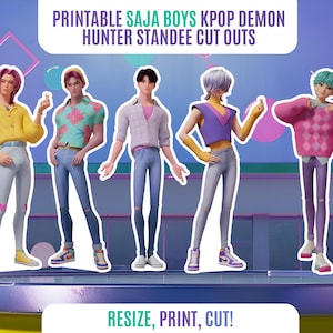 Puede incluir: Recortes de figuras imprimibles con cinco figuras masculinas estilizadas con varios atuendos. El texto "PRINTABLE SAJA BOYS KPOP DEMON HUNTER STANDEE CUT OUTS" está en la parte superior. El texto inferior dice "RESIZE, PRINT, CUT!"