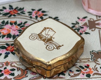 Vintage Stratton Personal Pocket Ashtray – Veteran Car Design 4cm