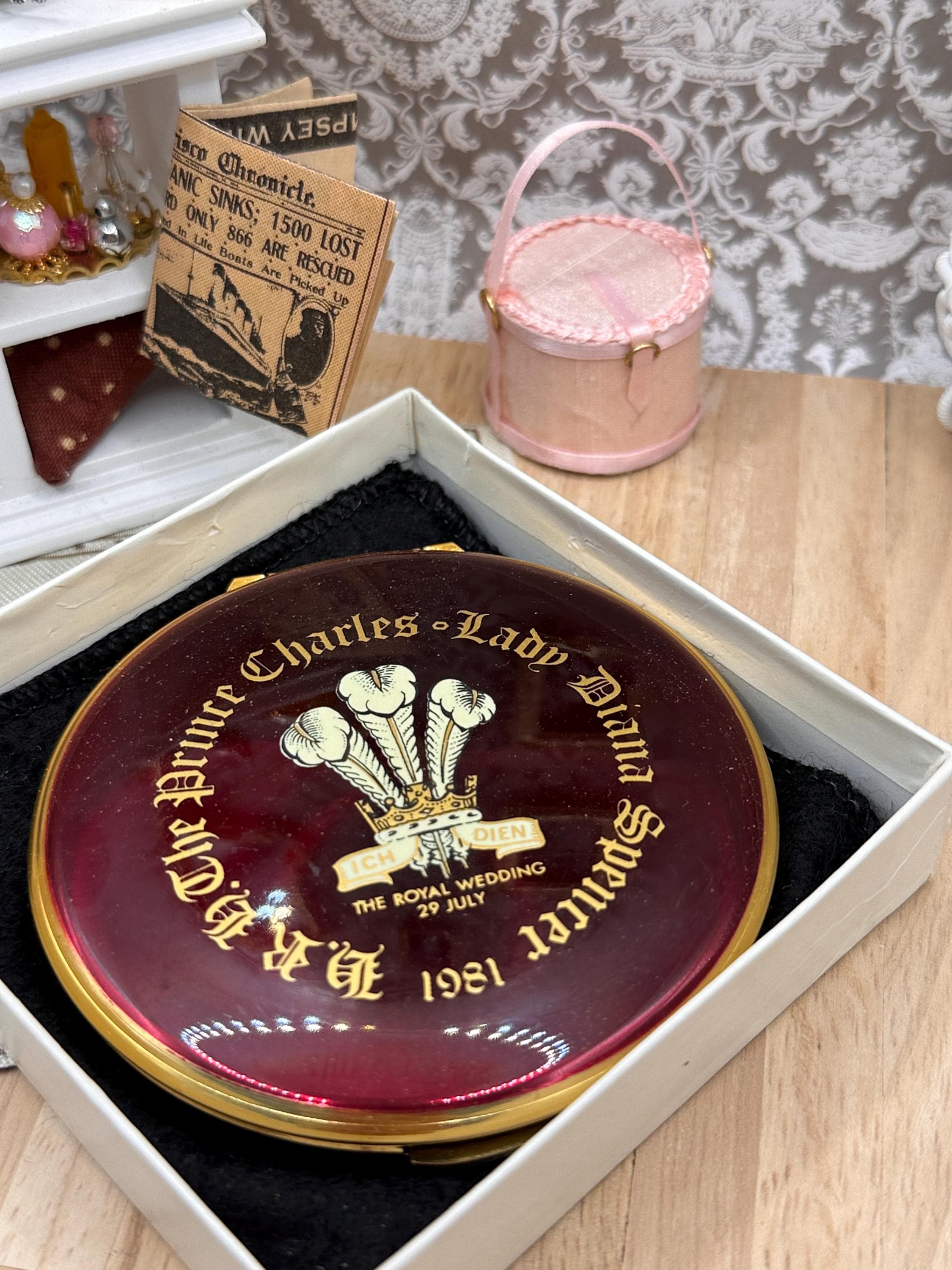 1981 Charles Diana - Etsy