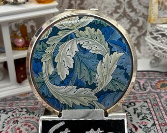 Estojo de pó compacto vintage Stratton com design Art Nouveau de folhas | Estojo de pó compacto Stratton sem uso com esponja e dosador originais | 7,5 cm